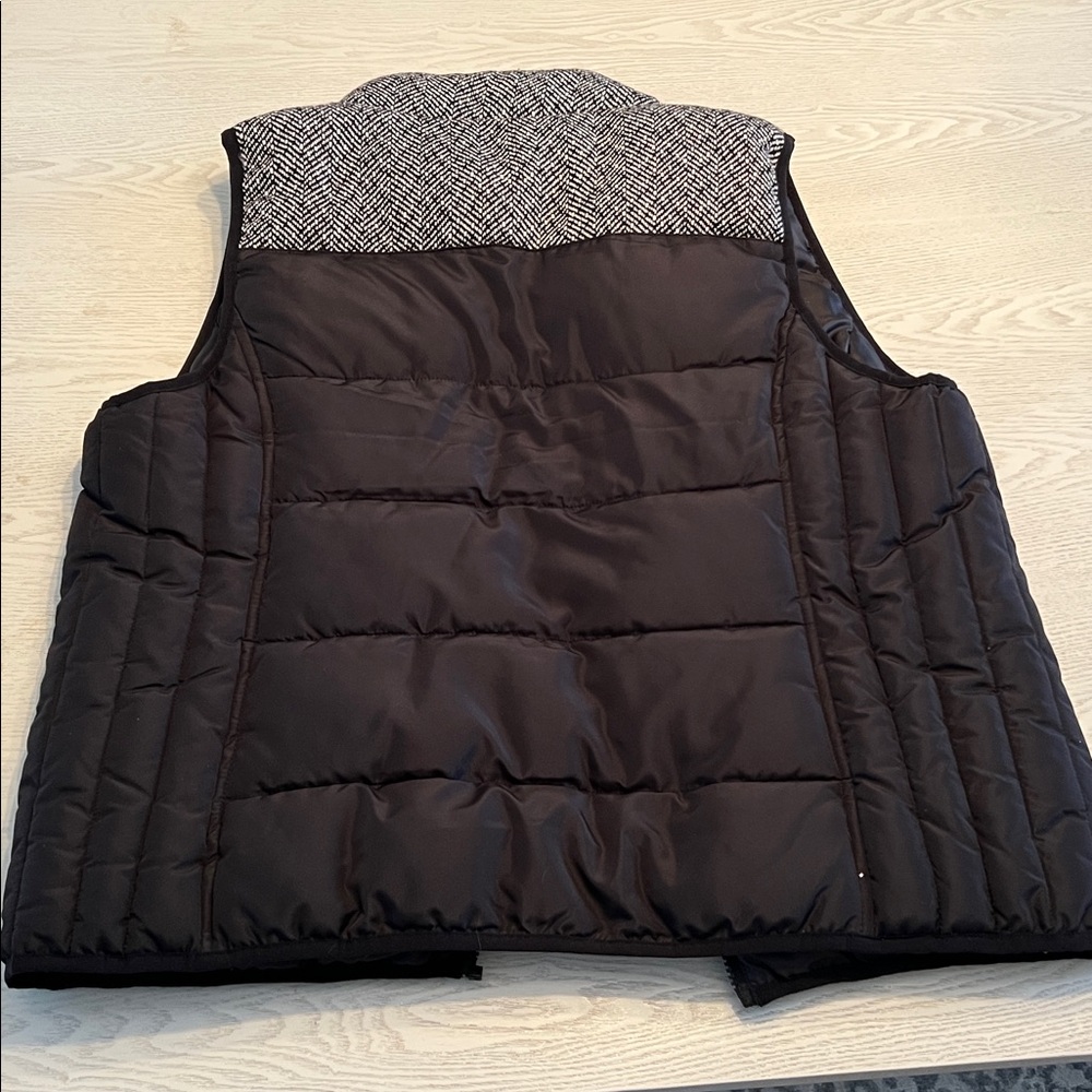 Ruff Hewn Black and White Puffer Vest with Toggle Details - Picture 6 of 8